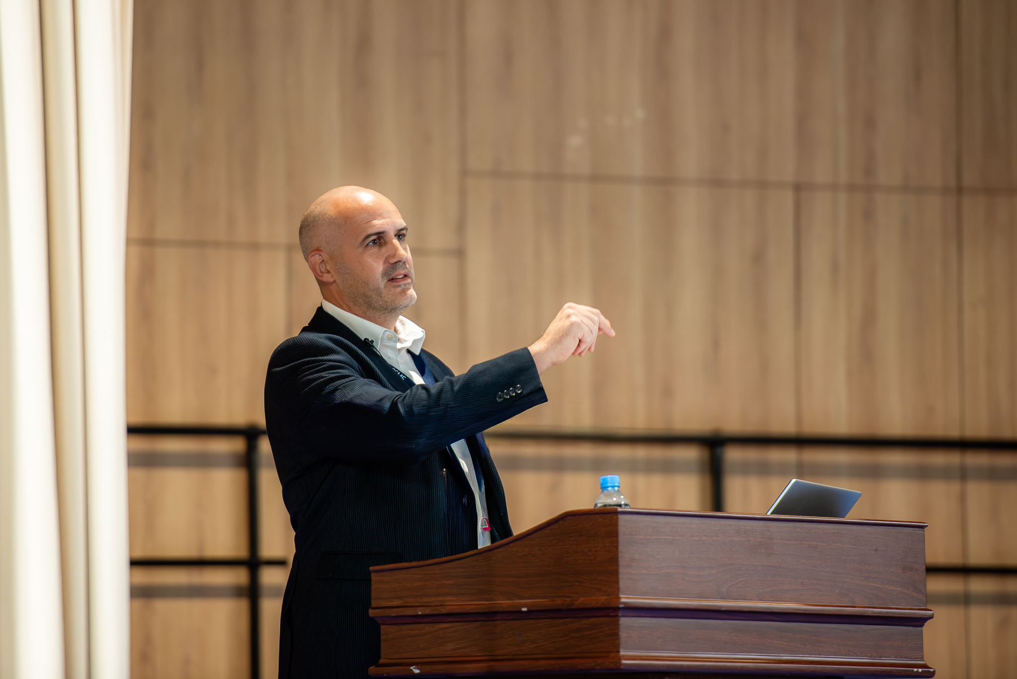 OriginalImage,,,Original